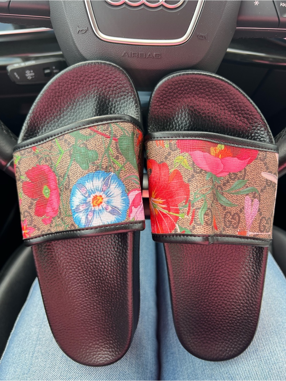 NEW Black Slide Sandals with Floral Design Size 37 - Picture 2 of 9
